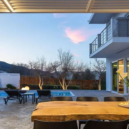 Cyan Viewpoint House Near Kourna * Dhimitroulianá